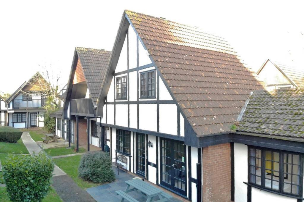 20 Tudor Court " Four Star Aa Accommodation" Hayle Exterior foto