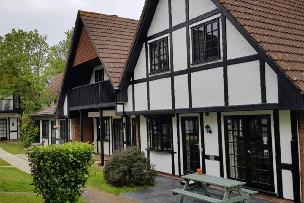 20 Tudor Court " Four Star Aa Accommodation" Hayle Exterior foto